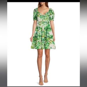 NWT Antonio Melani Paola Jungle Tropical Print V-Neck
Short Seeve Dress